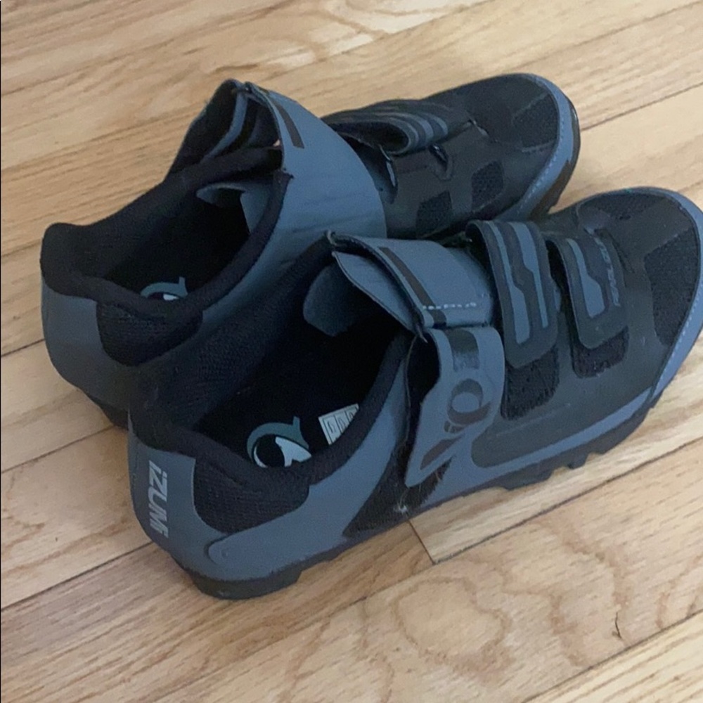 Pearl Izumi Biking Shoes